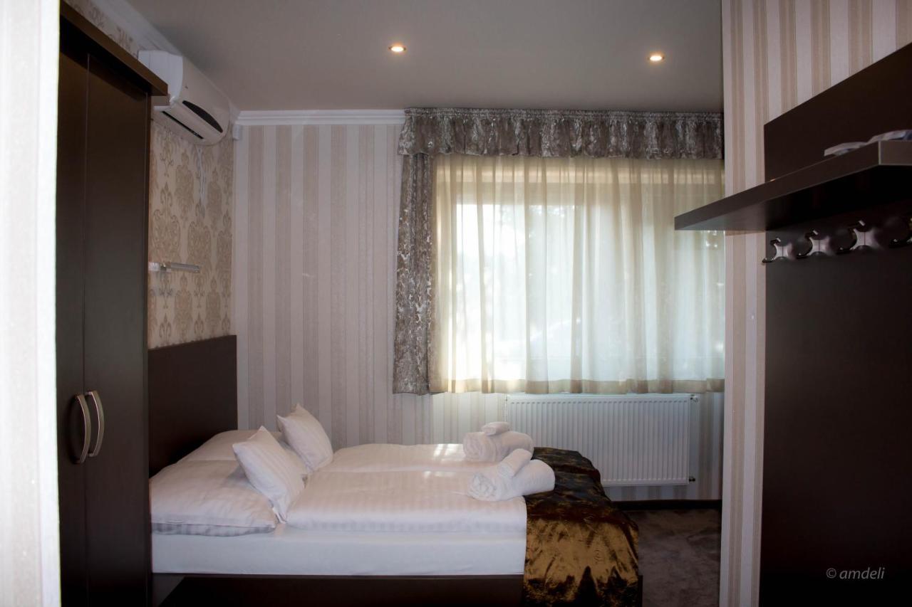 Control Motel Jászberény エクステリア 写真